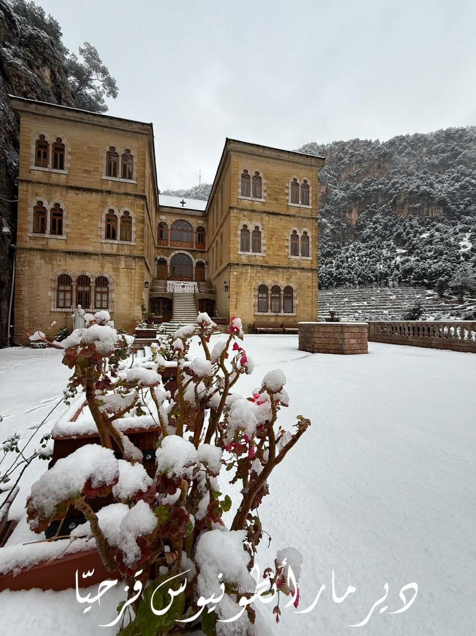 الدير في الثلج